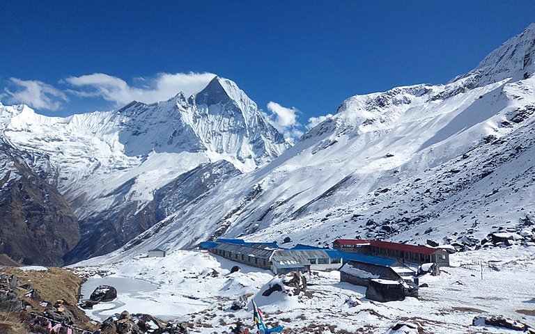 800px-Amazing_Annapurna_Base_Camp copy